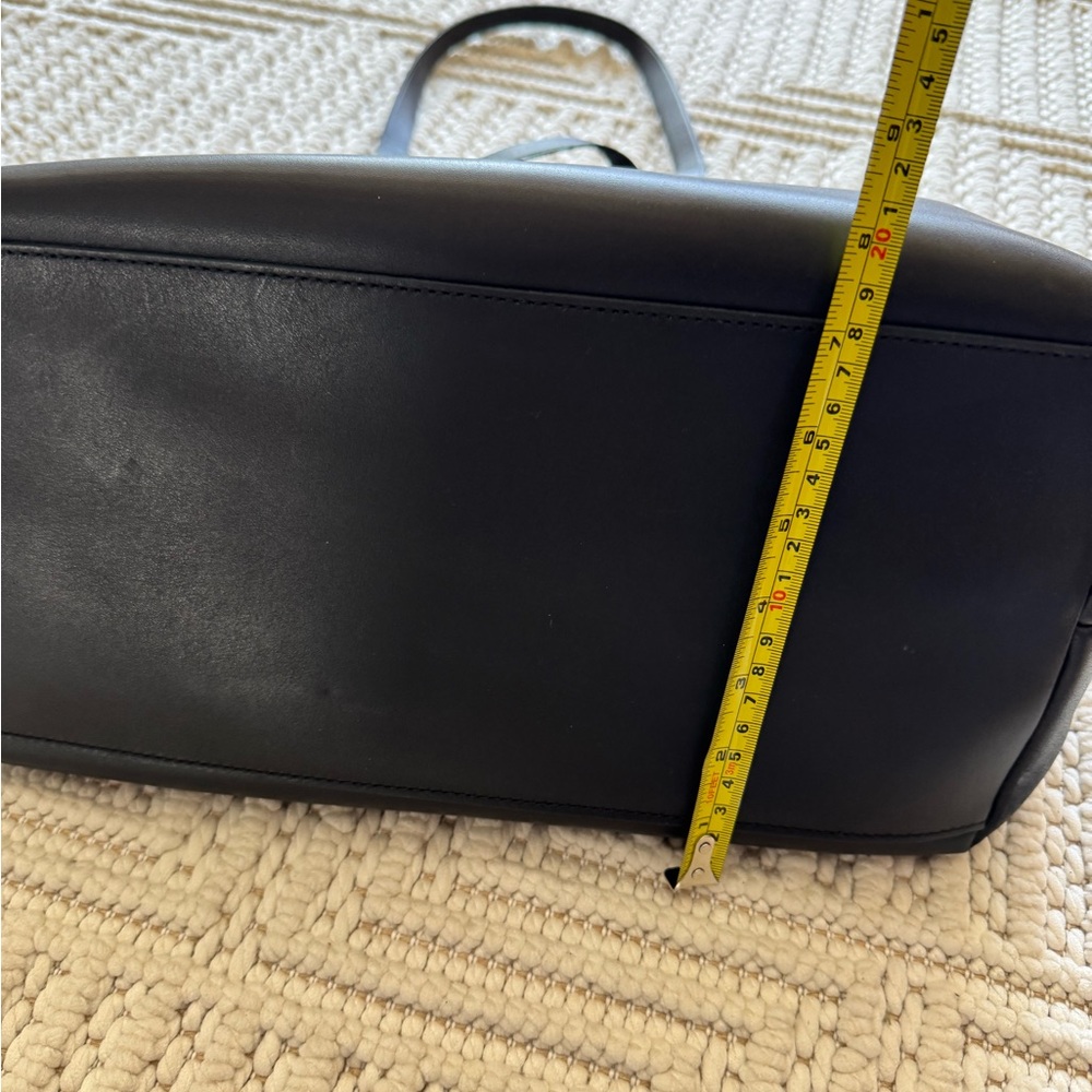 Madewell Sleek Black Leather Large Tote Bag - Picture 8 of 9